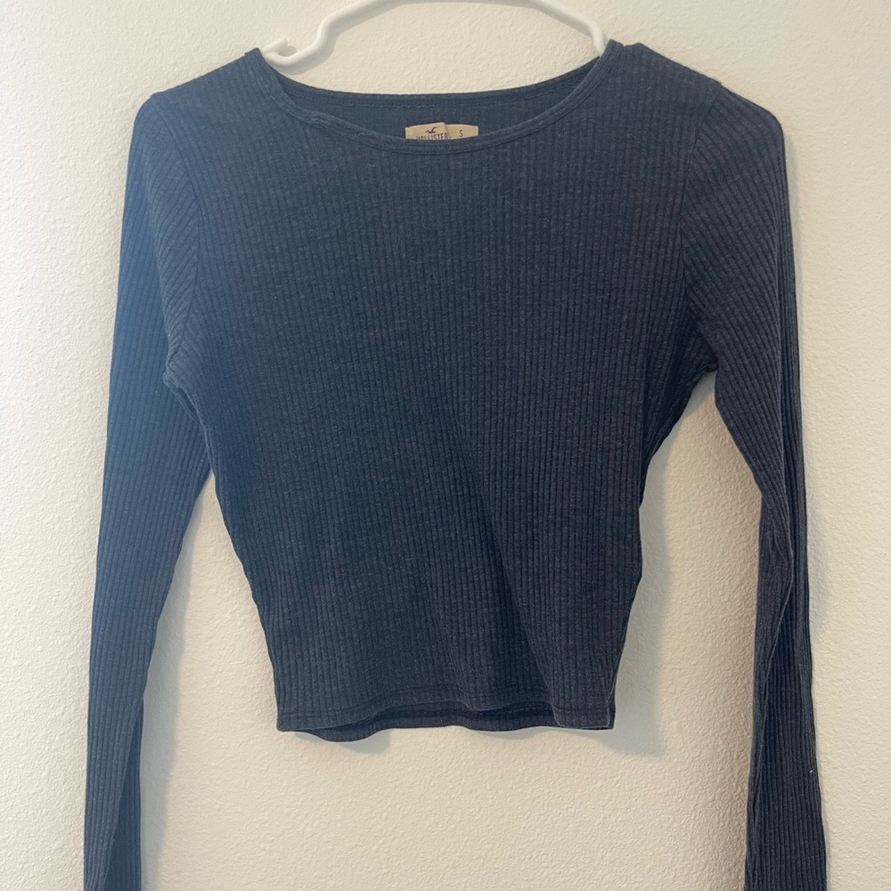 Hollister Women's Charcoal Long Sleeve Tee